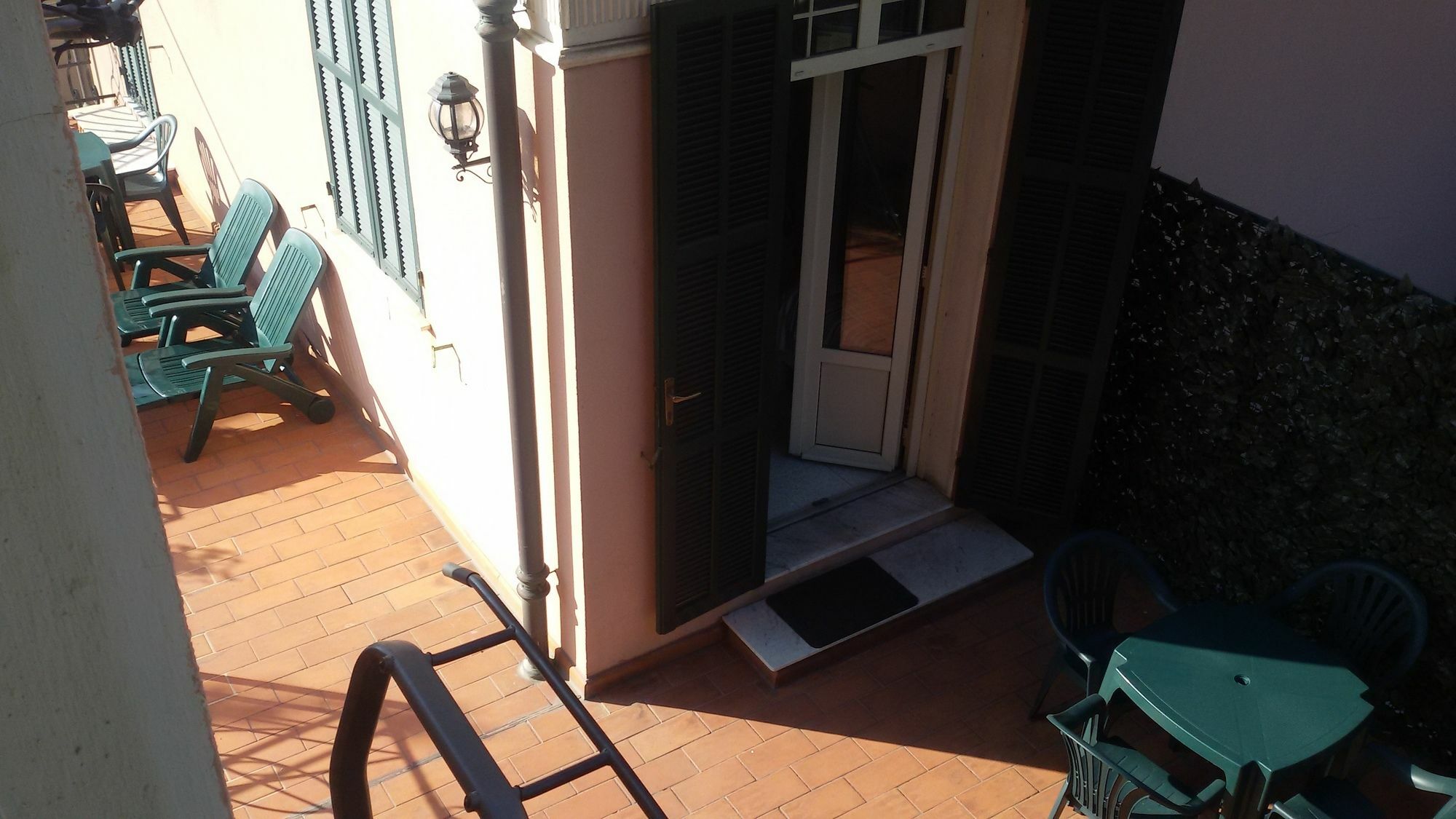 Hotel La Scogliera Bordighera Exterior photo
